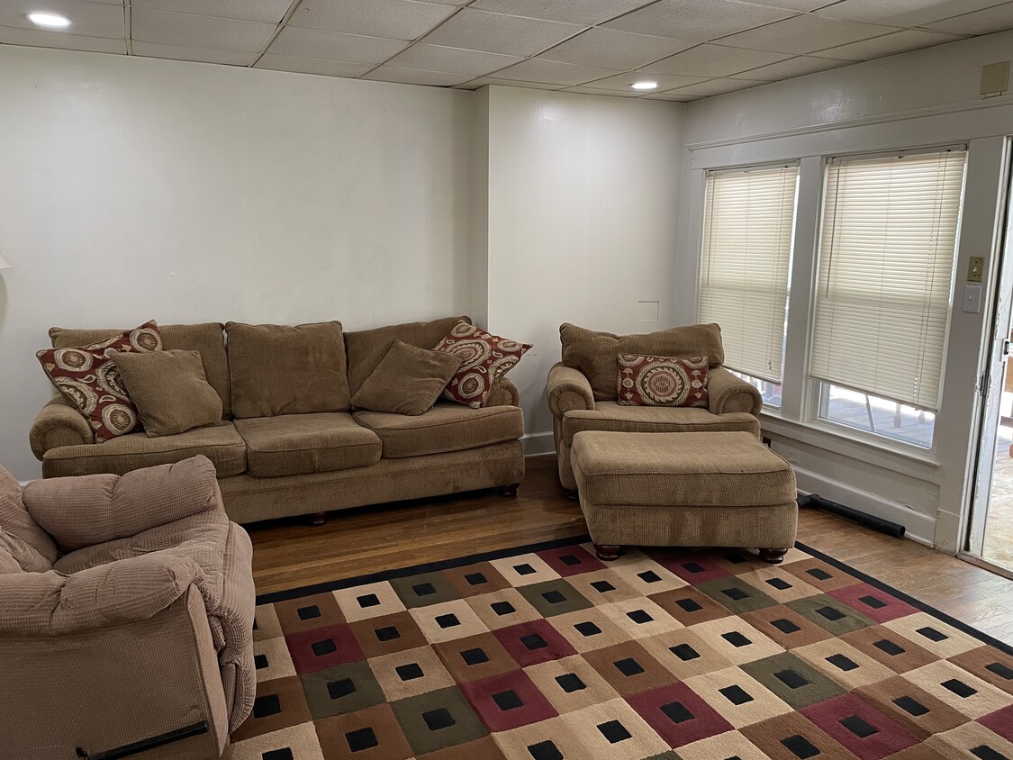 Living Room - 8 Park Pl