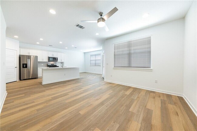 Foto del edificio - 1804 Bonham Ln