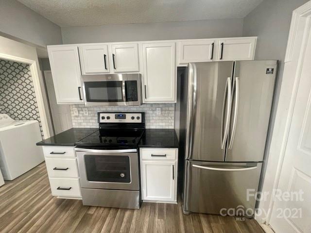 Building Photo - 1513 Dendy Ln