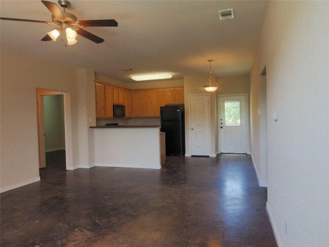 Building Photo - 105 Flat Creek Dr