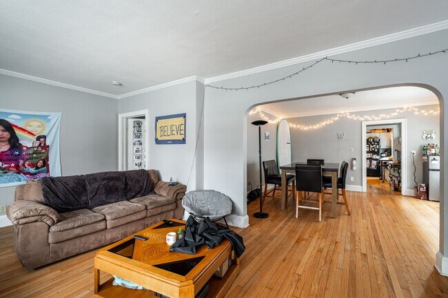 Foto del edificio - Downer Lower across from UWM