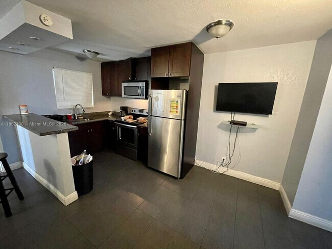 Foto del edificio - 37 SW 14th St