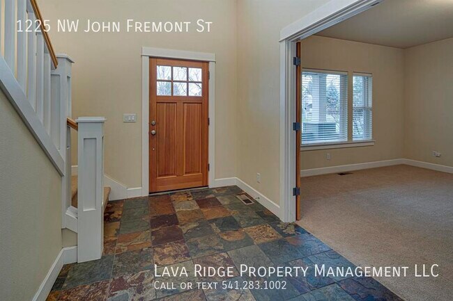 Building Photo - 1225 NW John Fremont St