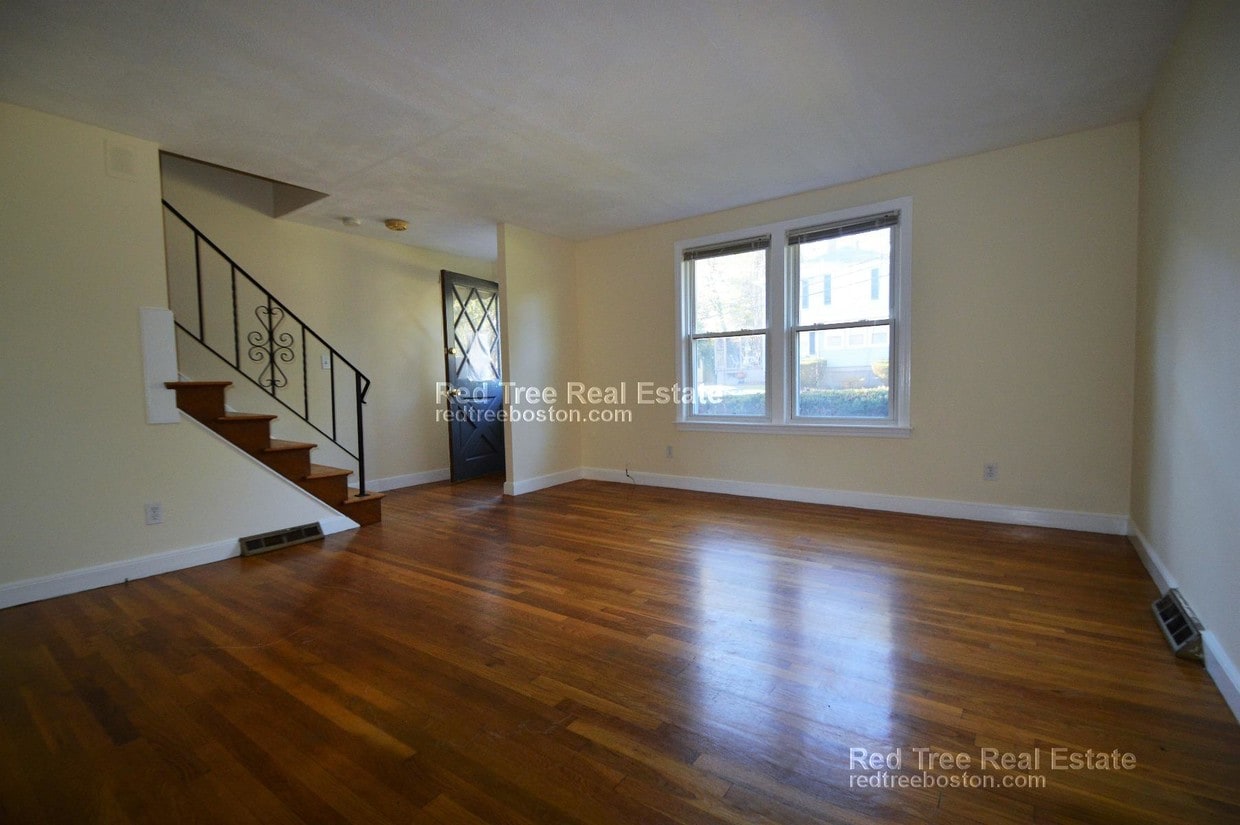 6 Rogers Ave, Dedham, MA 02026 Townhome Rentals in Dedham MA