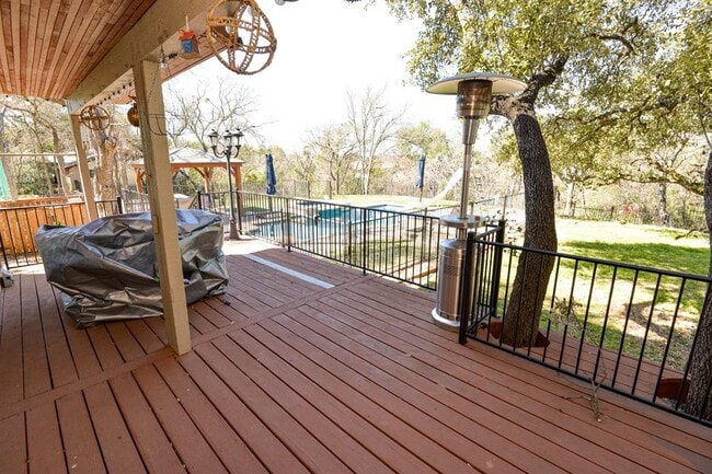 Building Photo - 10710 D-K Ranch Rd
