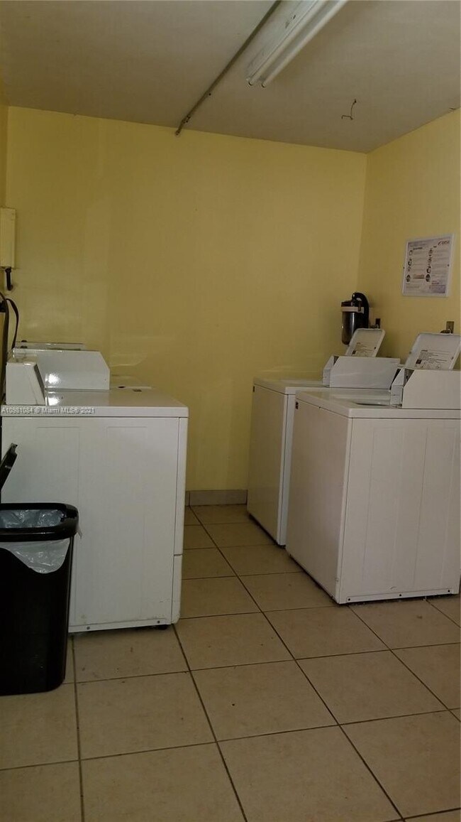 Foto del edificio - 1 bedroom in Hollywood FL 33020