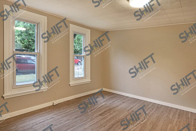 Foto del edificio - 469 3rd St NW #2 - Updated and Cozy Upper ...