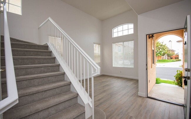 Building Photo - Stunning 3 Bedroom Home in Calavera Hills in Carlsbad