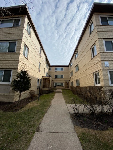 Primary Photo - 6721 N Hermitage Ave
