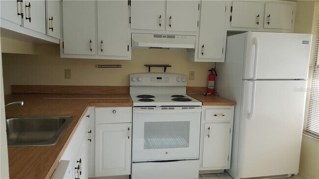 Foto del edificio - 4216 42nd St W