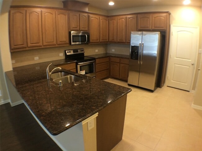 Building Photo - 935 Shelby Ln