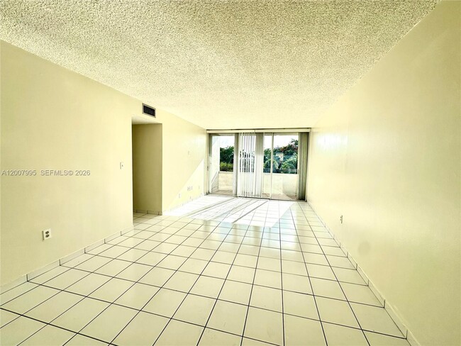 Foto del edificio - 802 NW 87th Ave