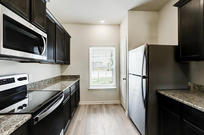Building Photo - 10702 Spring Brook Pass Dr