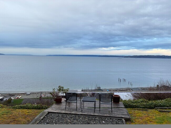 Foto del edificio - 7750 Yeomalt Pl NE