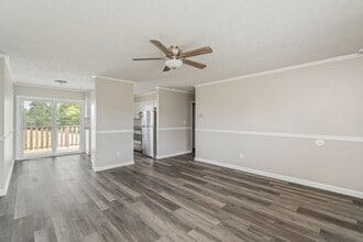 Building Photo - 2832 Vicksburg Ln