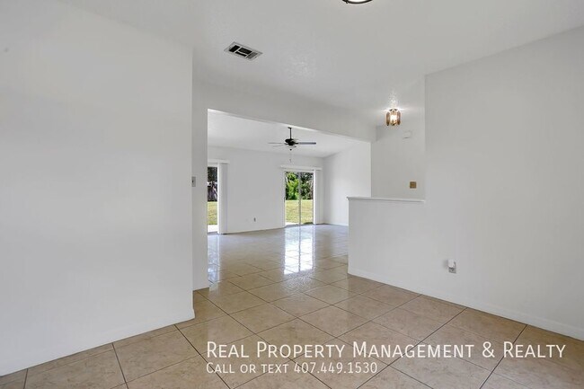 Building Photo - Nice 3 BR / 2 BA House near West Oaks Mall