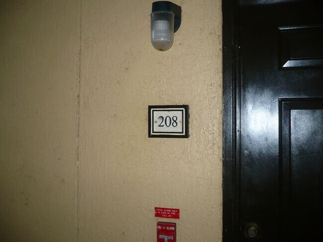 Foto del edificio - 1/1 Second floor condo in Sand Lake