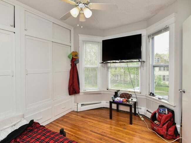Foto del edificio - 1226 Adams St NE