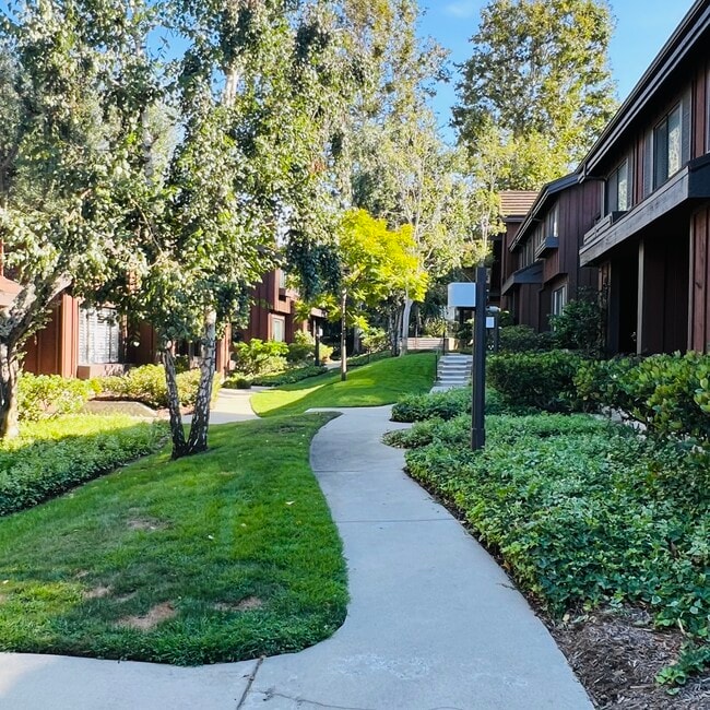 Building Photo - 1304 Stonewood Ct