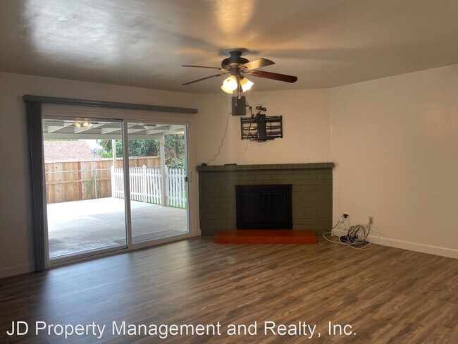 Building Photo - 3 br, 2 bath House - 1244 Navello St