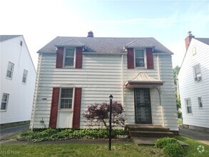 Building Photo - 17204 Walden Ave