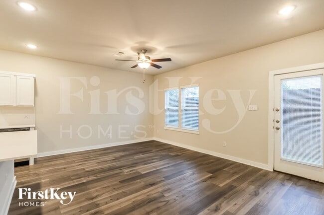 Building Photo - 345 N Centro Cir