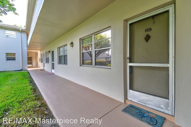 Building Photo - 1 br, 1.5 bath House - 5 Lake Vista Trl - ...
