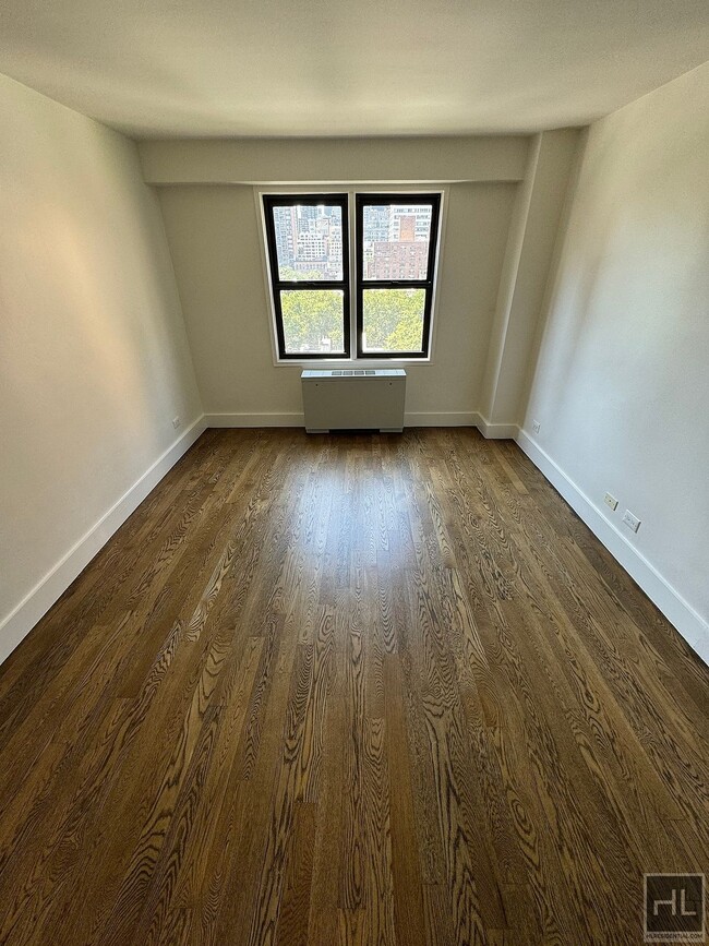 Foto del edificio - AMAZING ONE BEDROOM APARTMENT!! AMAZING DE...