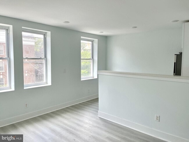 Building Photo - 4725-4727 Chester Ave
