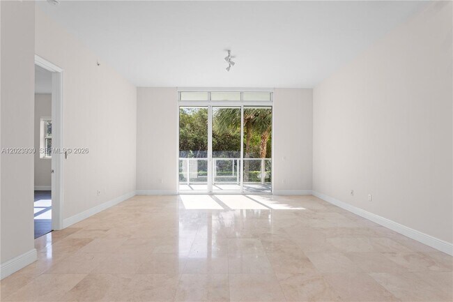 Building Photo - 15051 Royal Oaks Ln