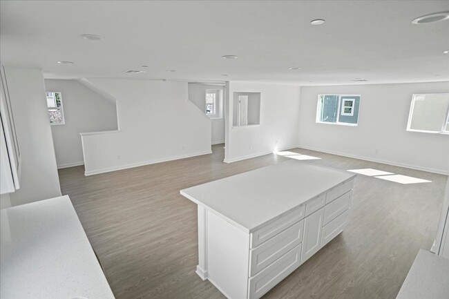 Foto del edificio - Newly Built 4 Bedroom 3.5 Bath Home in Sylmar