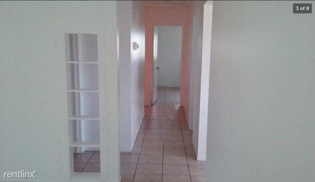 Foto del edificio - 3 br, 2 bath House - 24528 Hemlock Ave