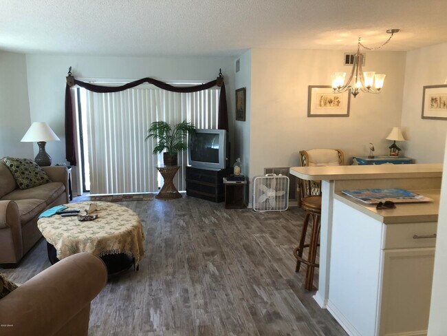 Foto del edificio - 2220 Ocean Shore Blvd