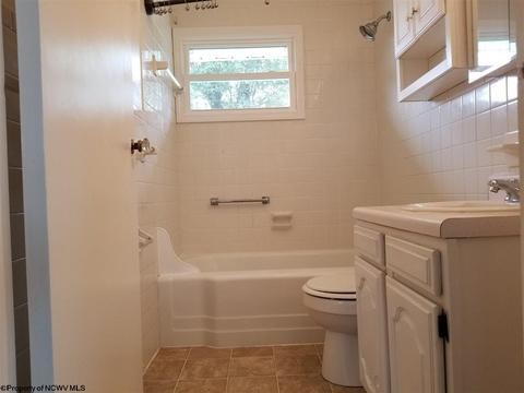 Primary Photo - 3411 Tide Dr
