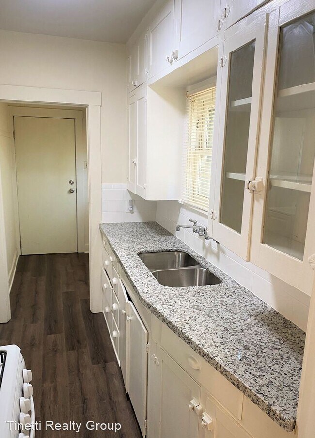 Building Photo - 1 br, 1 bath House - 823 W 21st St.