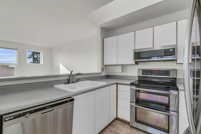 Foto del edificio - 2 bed 2 bath condo near down town Burien