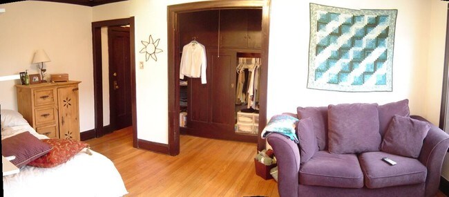 Foto del edificio - 4554 N Maplewood Ave