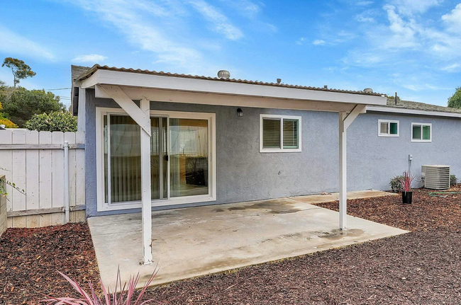 Building Photo - 4922 Tierra Baja Way