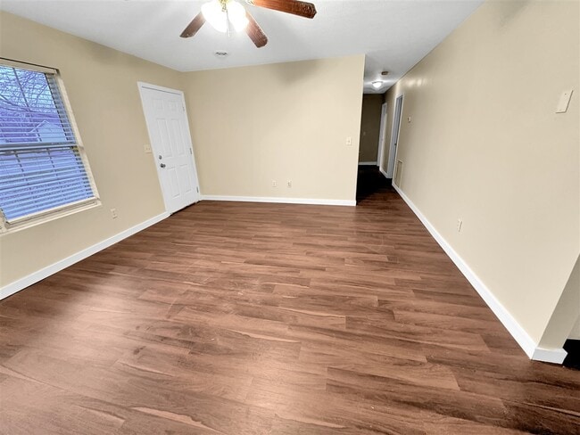 Foto del edificio - 403 E 7th St