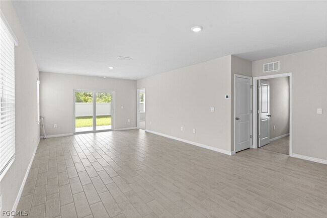 Building Photo - 1150 Brooklands Dr