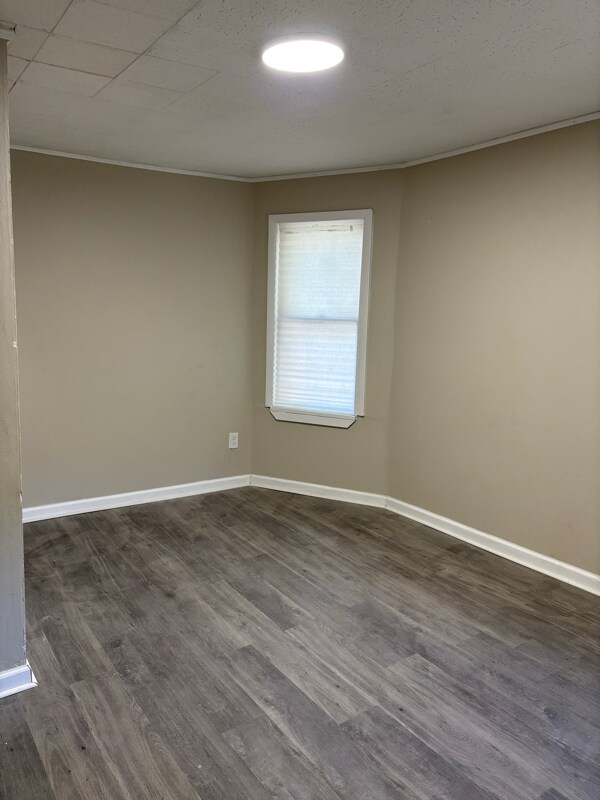 Foto del edificio - 391-393-393 Glenwood Ave