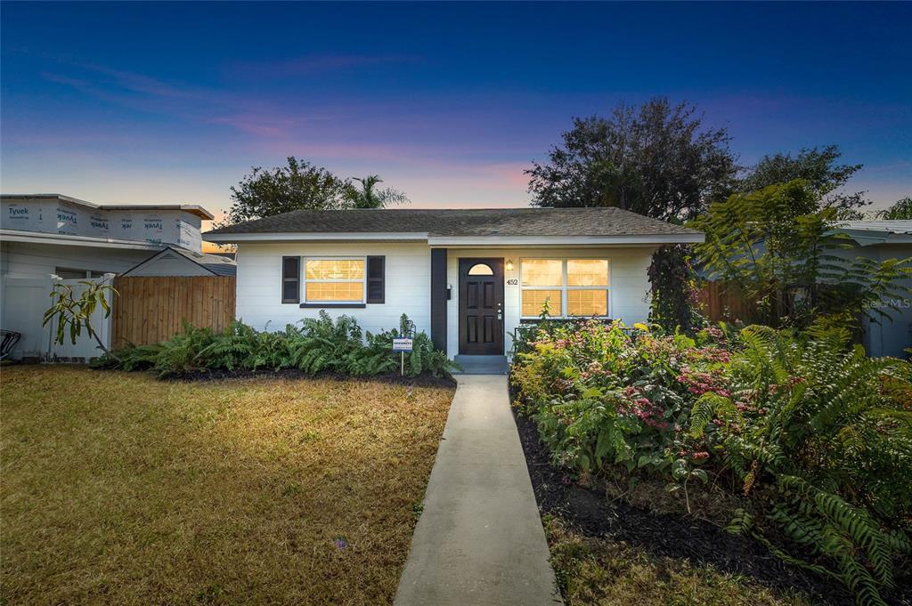 Foto principal - 452 45th Ave N