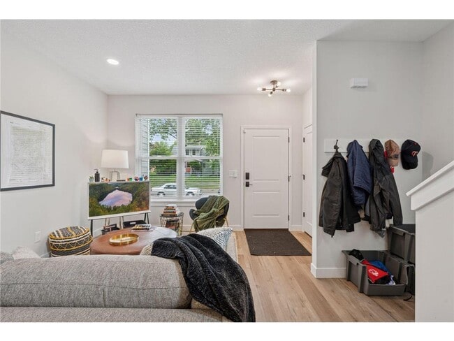 Foto del edificio - 2320 Priscilla St