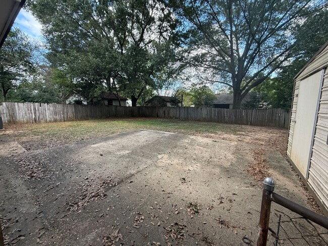 Foto del edificio - ** 3 Bed 1 Bath located in Chisholm ** Cal...