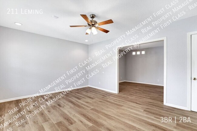 Building Photo - 211 Leming-