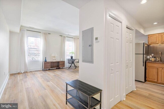 Foto del edificio - 558 N 16th St