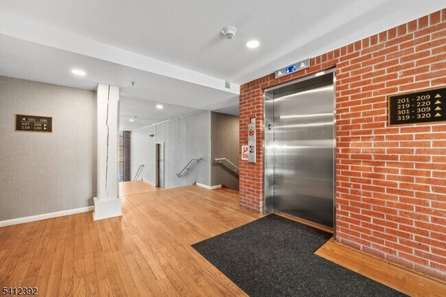 Foto del edificio - 262 Main St