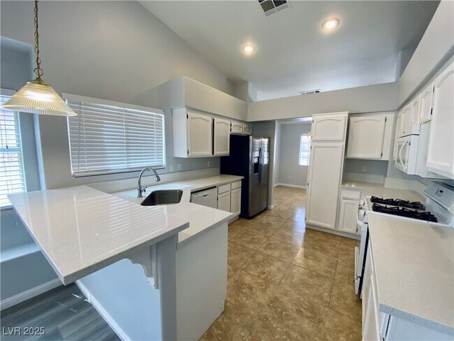 Building Photo - 7846 Fandango Ct