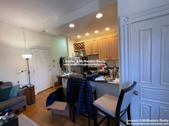 Foto del edificio - 195 Commonwealth Ave