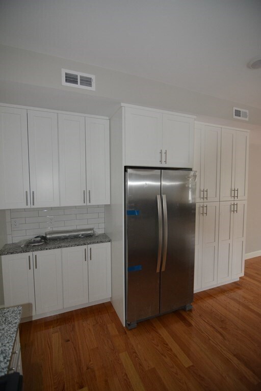 Building Photo - 58 Bromfield Rd